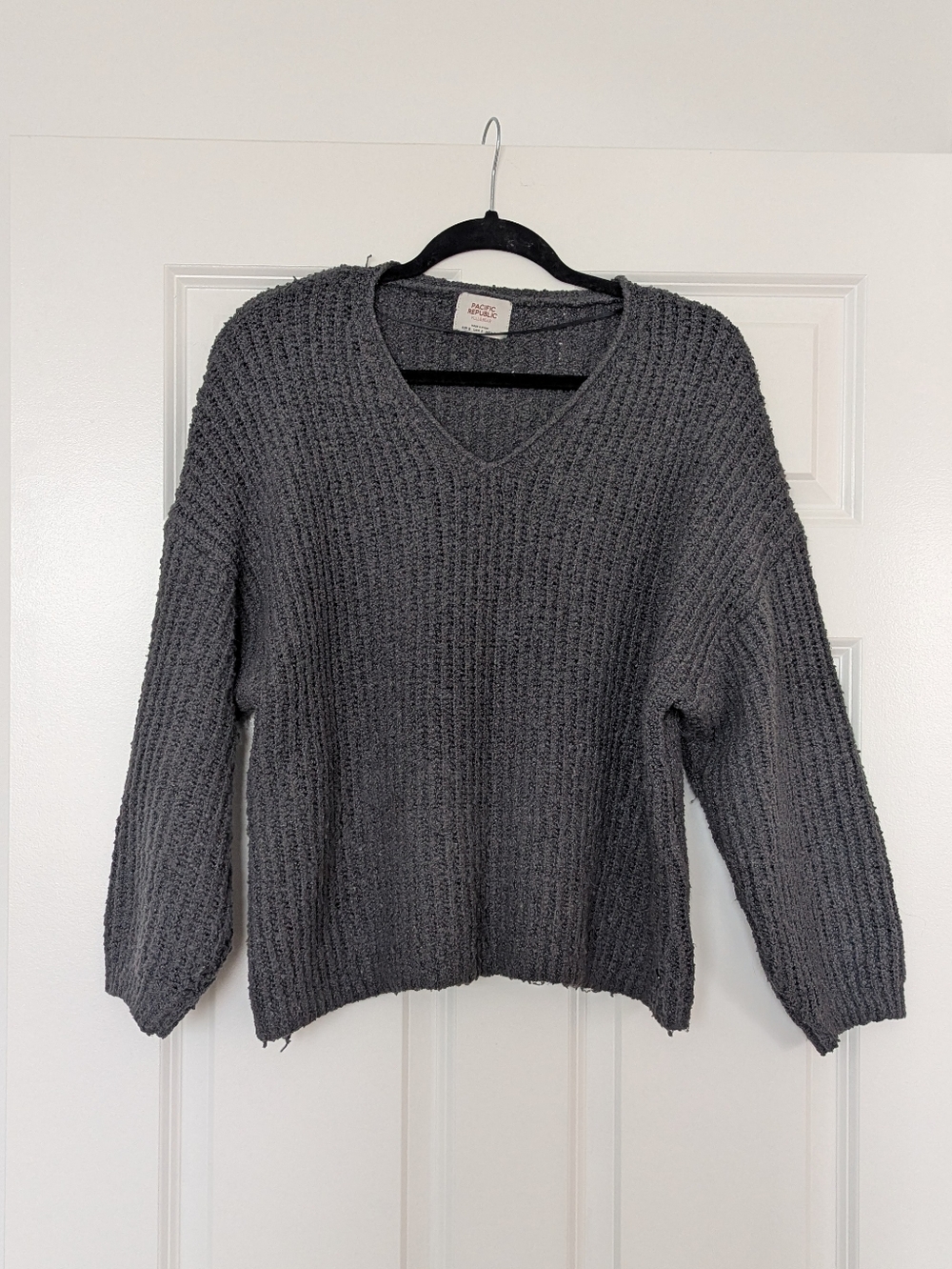 Pacifica Charcoal Gray V-Neck Ribbed Knit Oversized Sweater